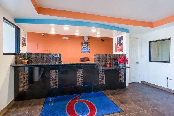 MOTEL 6 BROWNSVILLE - BELLS (Bells)